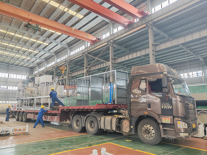 华泰集团设计制造的3TPD鱼油精炼项目发往大连